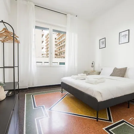 דירה Beach, 4br, Family Lux, Ac, Wifi By Tilo ג'נובה