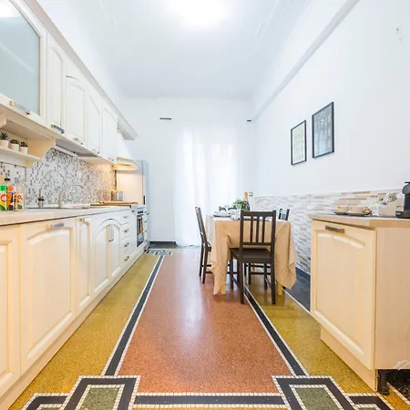 Beach, 4br, Family Lux, Ac, Wifi By Tilo דירה ג'נובה